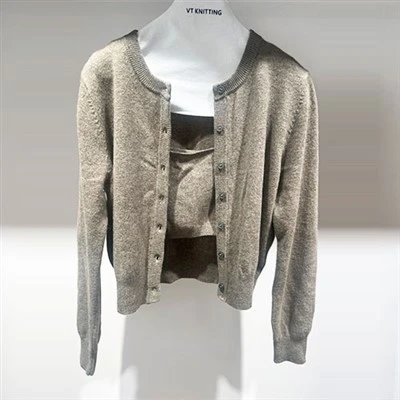 Koupe tèt ak cardigan mete
