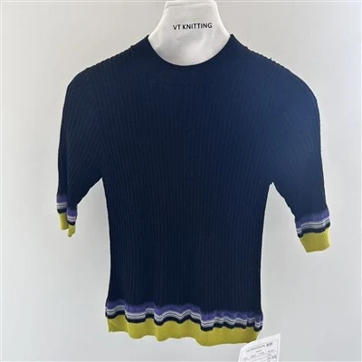Kòsaj designer pou fanm yo