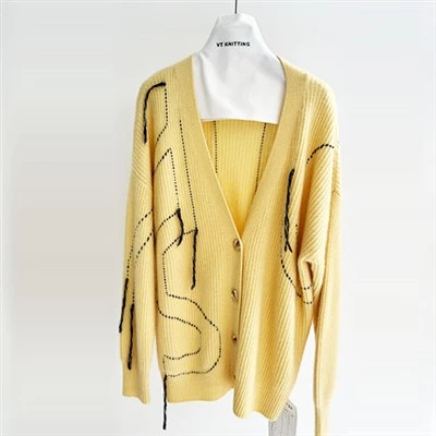 Designer rad sou vant fanm yo